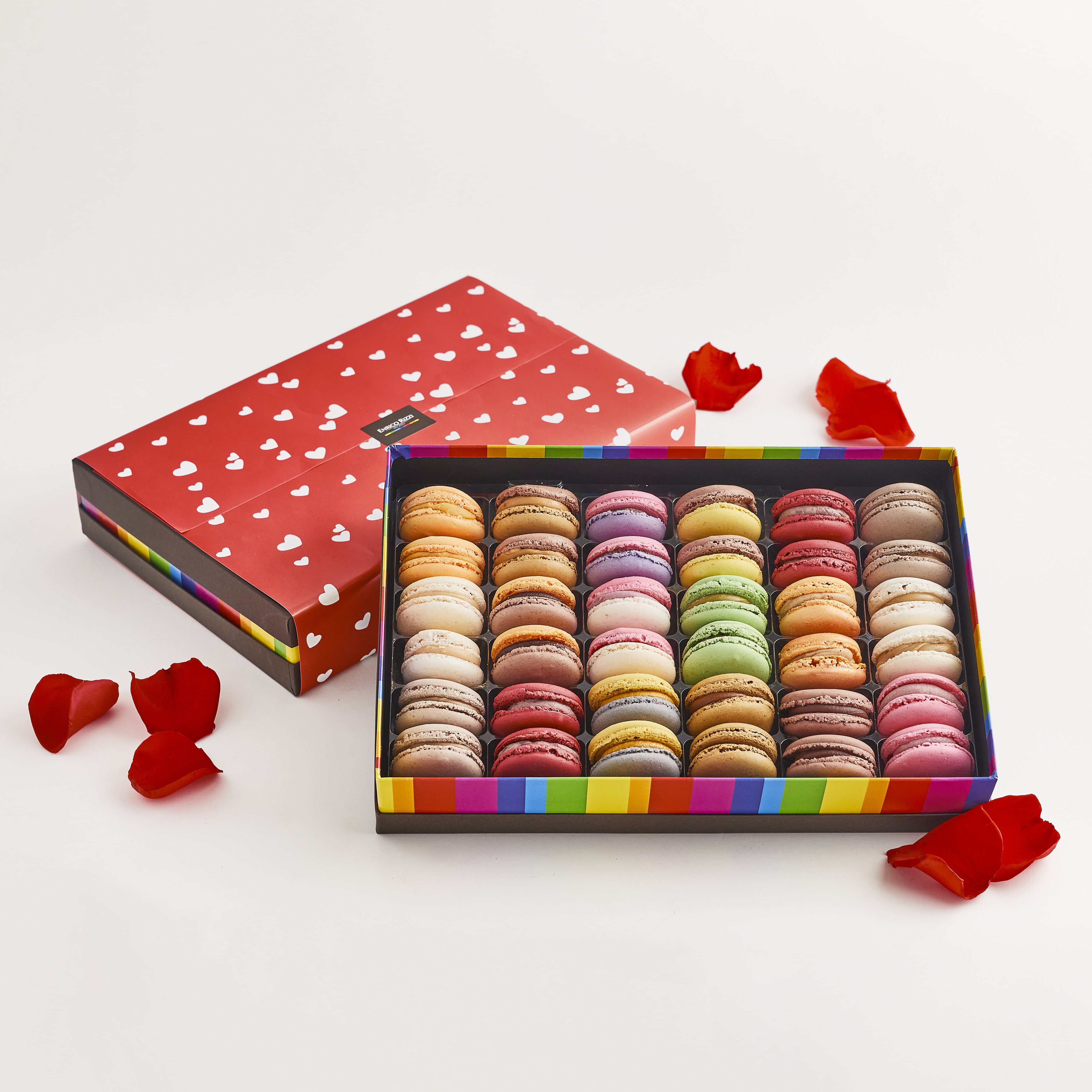 Cofanetto 36 macarons San Valentino